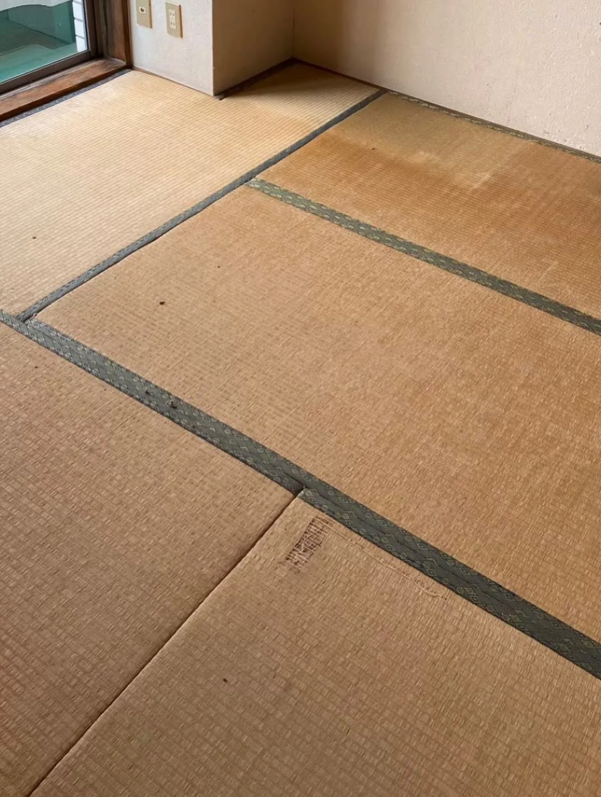 横浜市で賃貸マンションの退去後の原状回復工事でした。