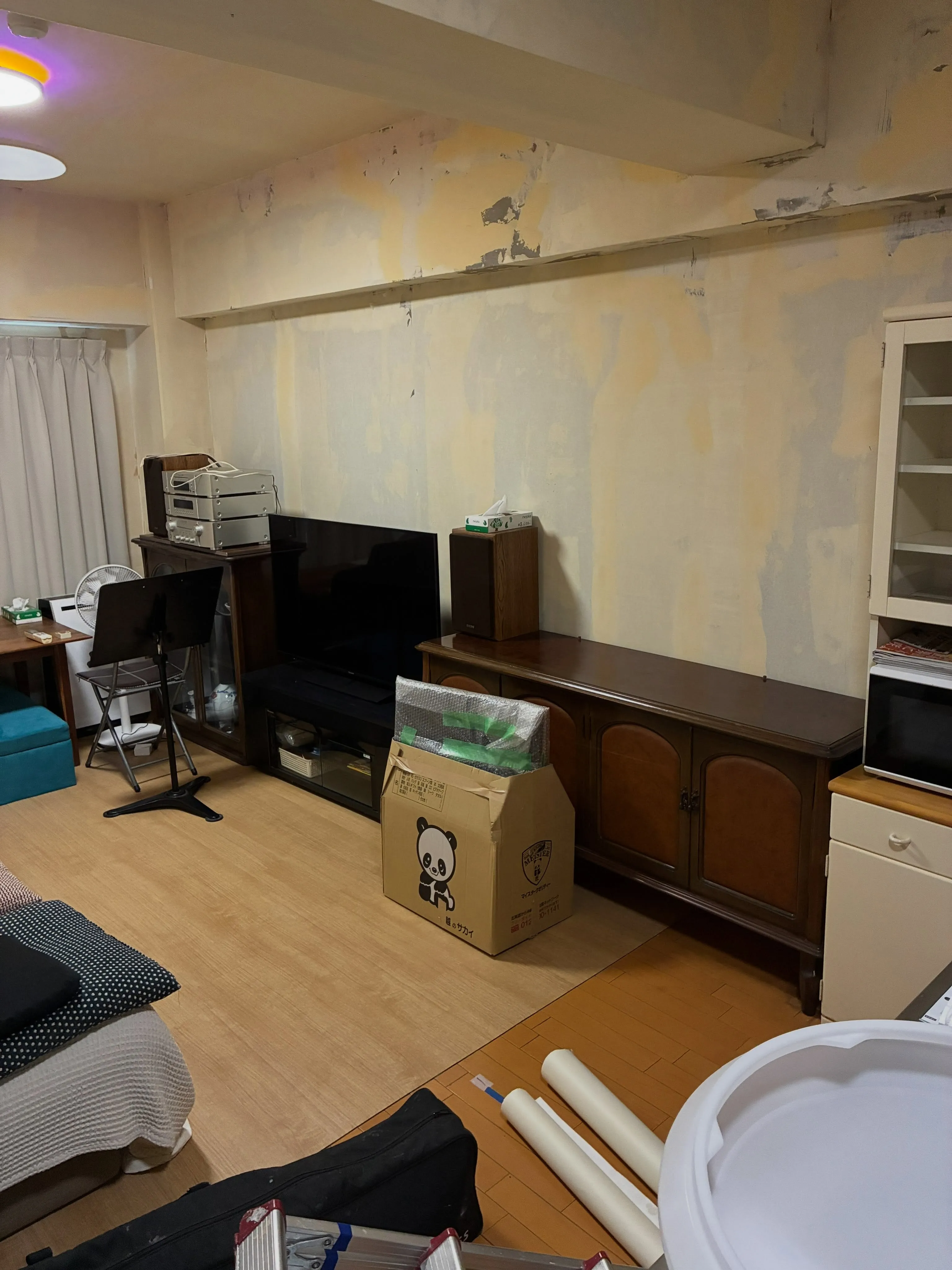 横浜市鶴見区でリフォーム工事に入らせて頂いてます。